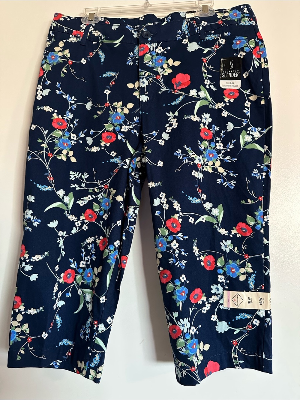 St John’s Bay Plus Navy Floral Capri Jeans